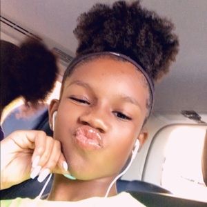 Meet your Posher, Kymberly